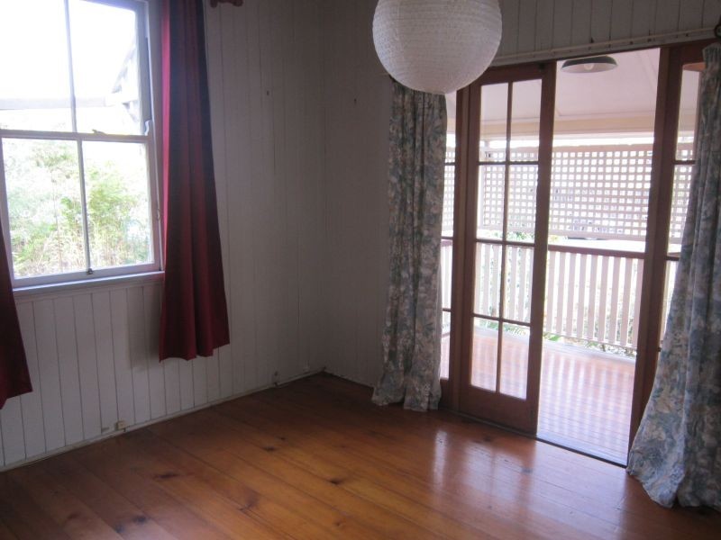 24 Wilkins Street East, Annerley QLD 4103