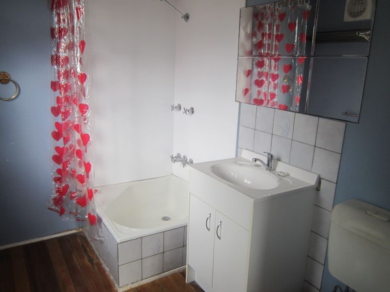 24 Wilkins Street East, Annerley QLD 4103