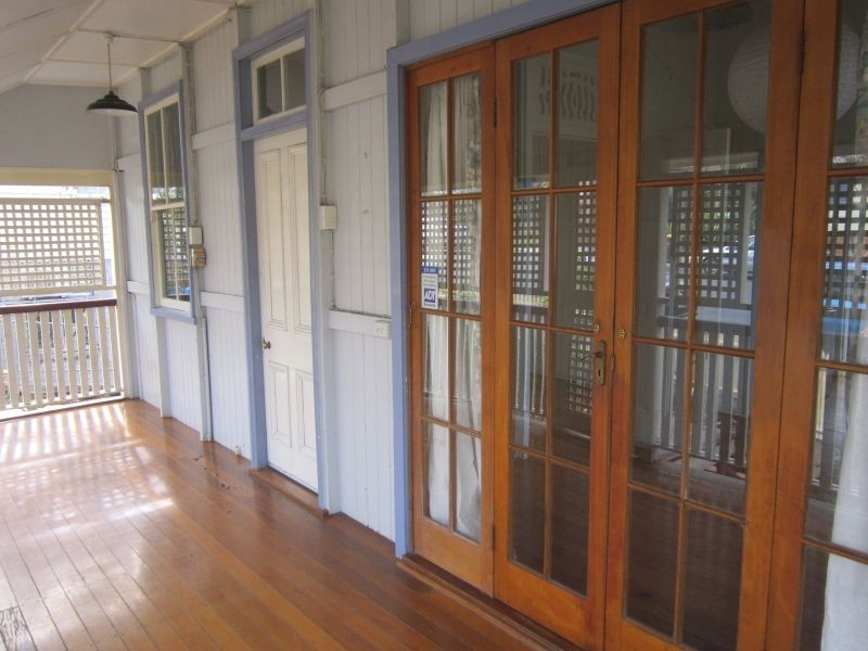 24 Wilkins Street East, Annerley QLD 4103