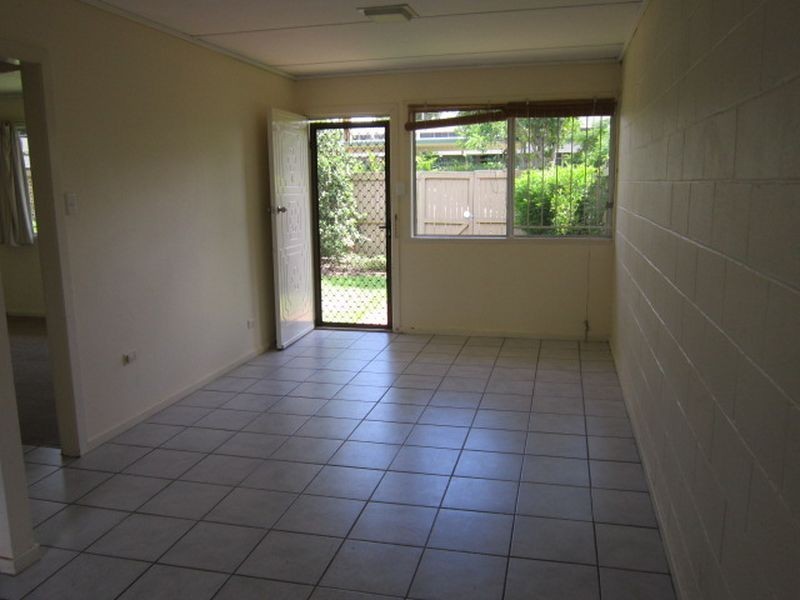 4/697 Logan Road, Greenslopes QLD 4120