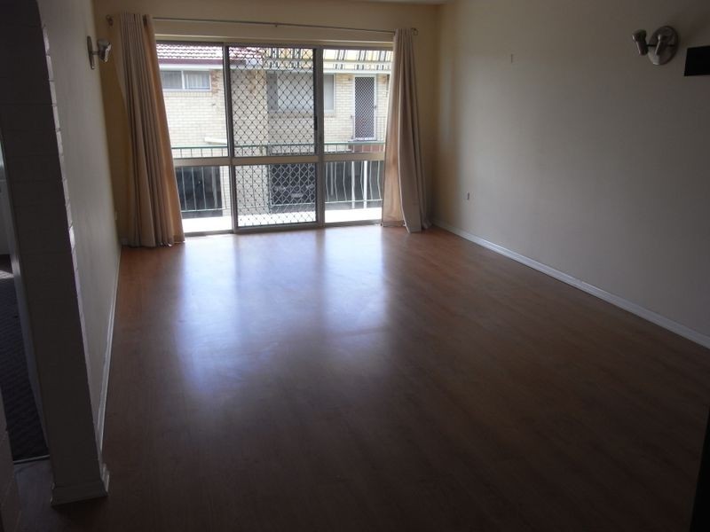 1/32 Macaulay Street, Coorparoo QLD 4151