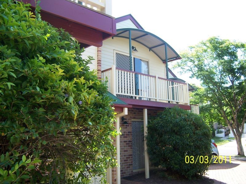 2/31 Merinda Street, Greenslopes QLD 4120