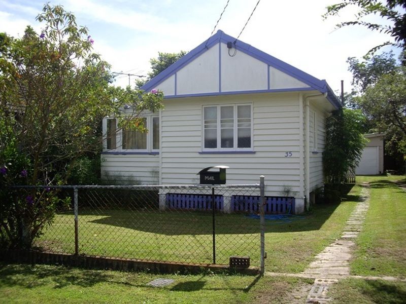 35 Faine Street, Manly West QLD 4179