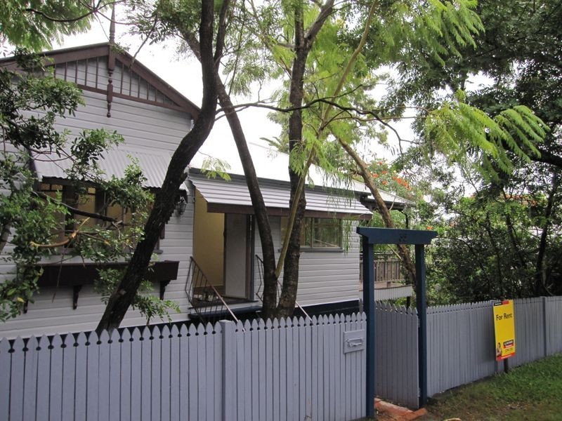 35 Nicklin Street, Coorparoo QLD 4151