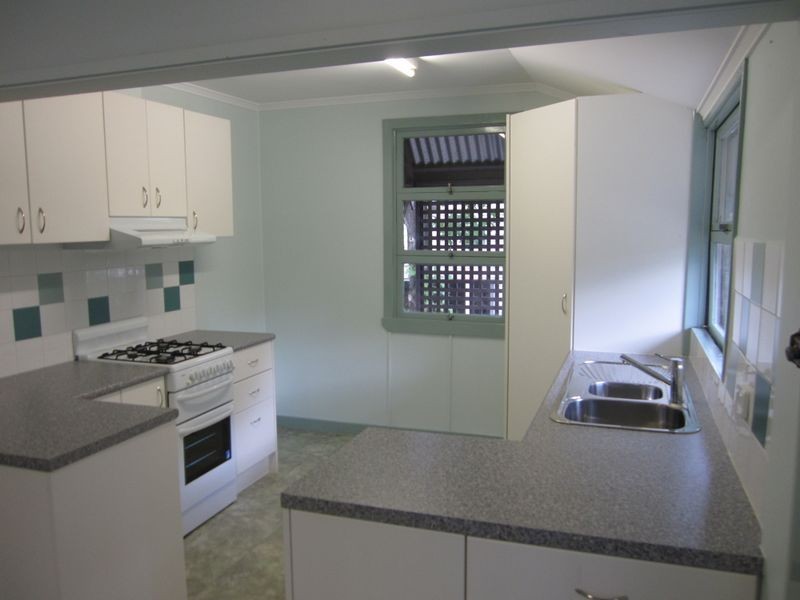 35 Nicklin Street, Coorparoo QLD 4151