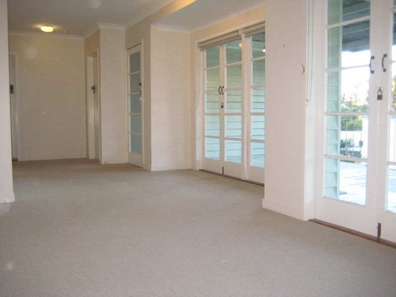 12 Newington Street, Tarragindi QLD 4121