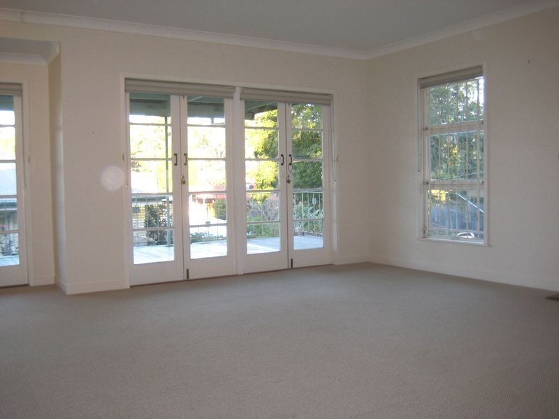 12 Newington Street, Tarragindi QLD 4121