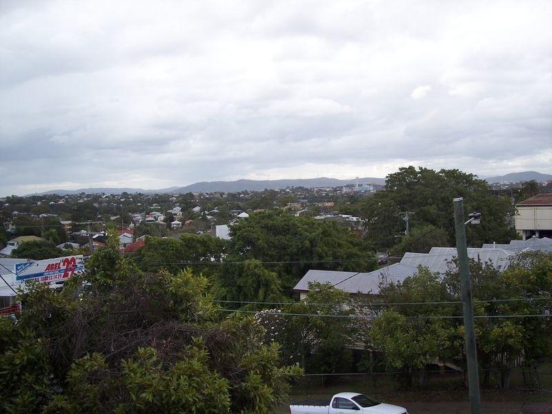 10/3 Curd Street, Greenslopes QLD 4120