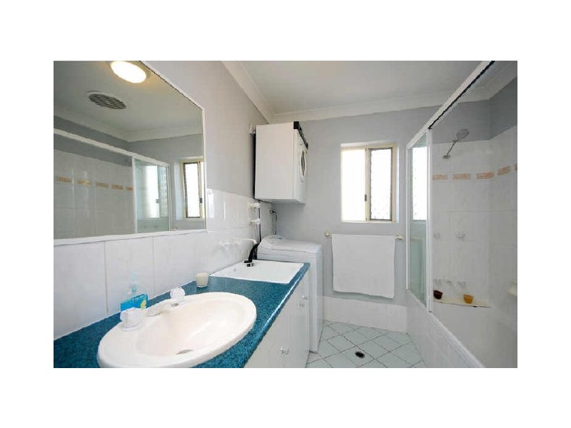 2/63 Kirkland Avenue, Coorparoo QLD 4151