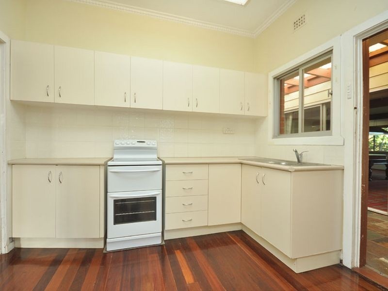 87 Solar Street, Coorparoo QLD 4151