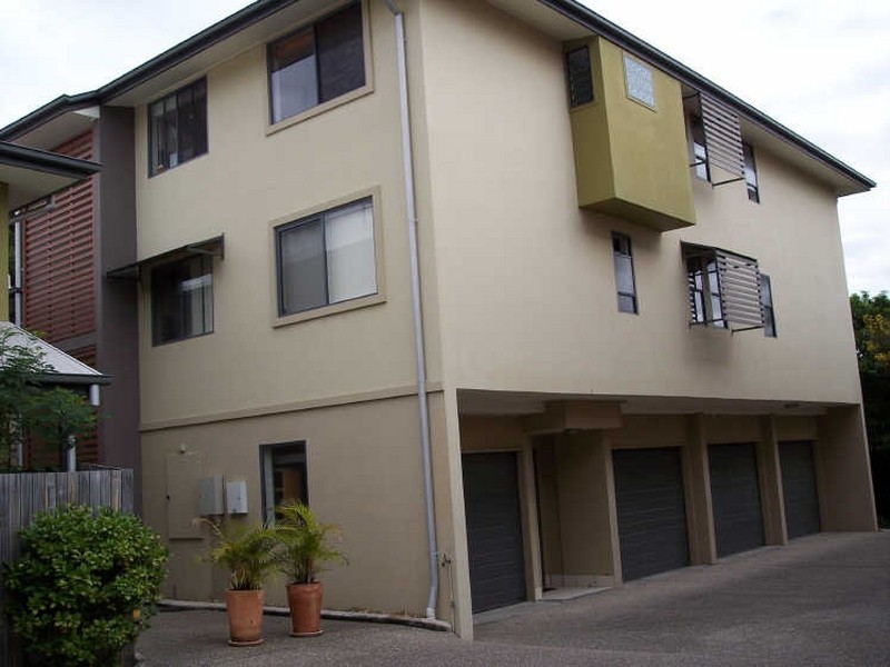 7/34 Douglas Street, Greenslopes QLD 4120