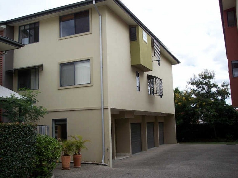 7/34 Douglas Street, Greenslopes QLD 4120