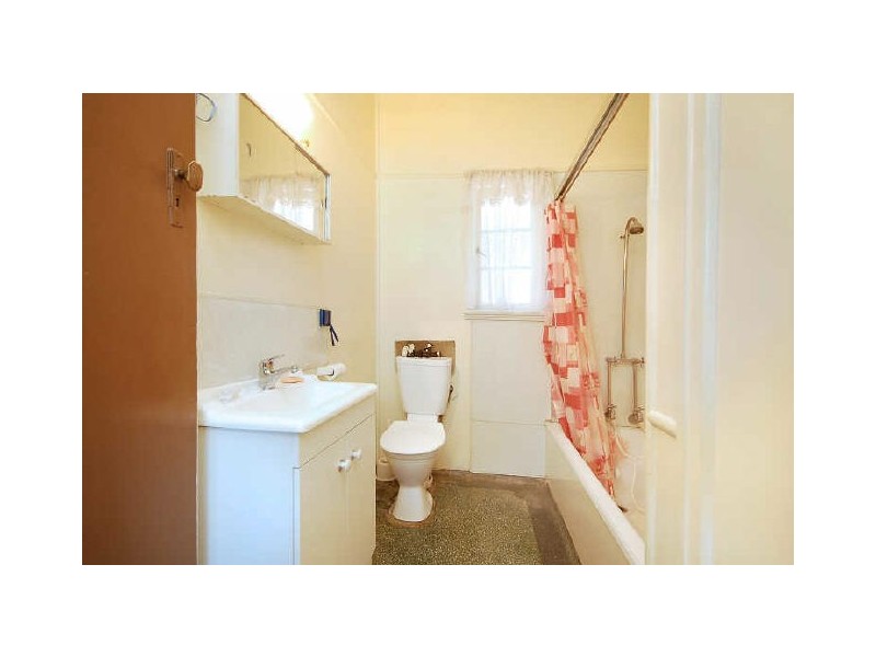 12 Geelong Street, East Brisbane QLD 4169