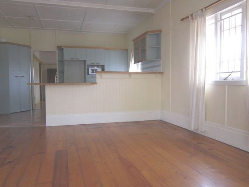 4 St Leonards Street, Coorparoo QLD 4151