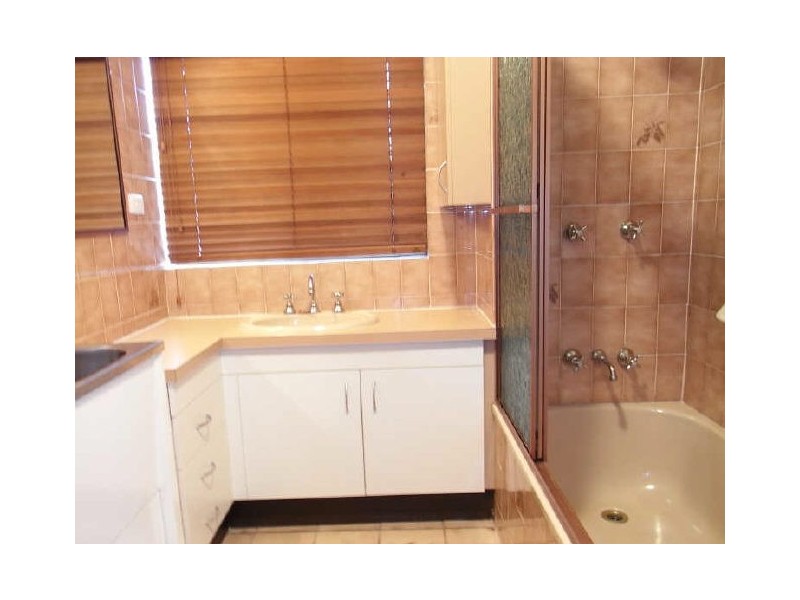 3/127 Old Cleveland Road, Greenslopes QLD 4120