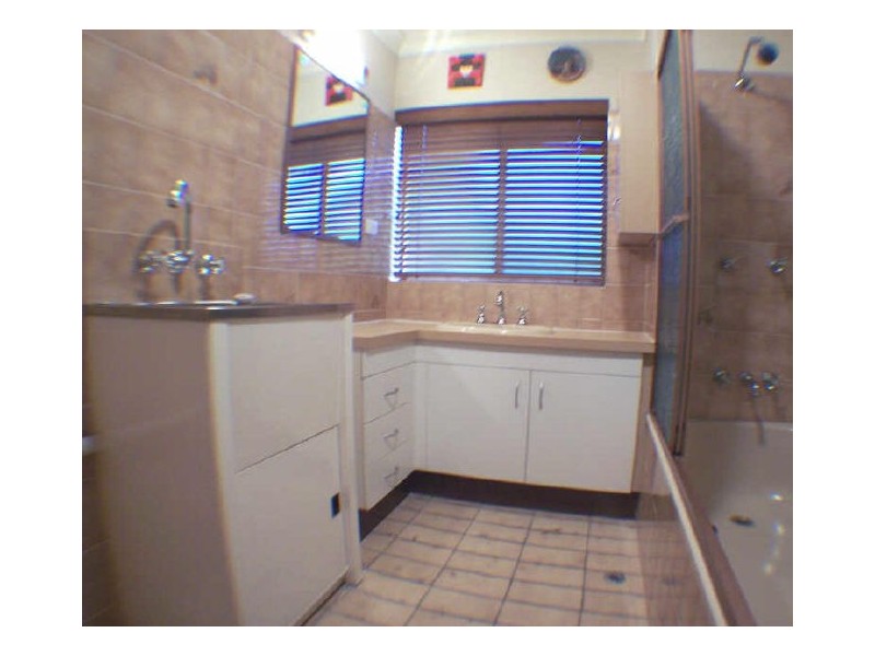 3/127 Old Cleveland Road, Greenslopes QLD 4120