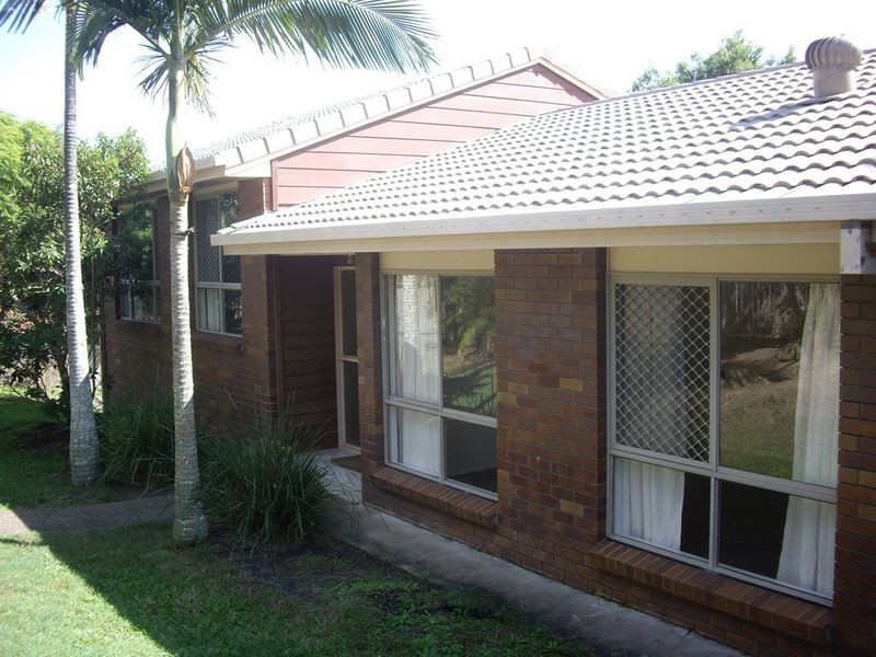 93 Donnington Street, Carindale QLD 4152