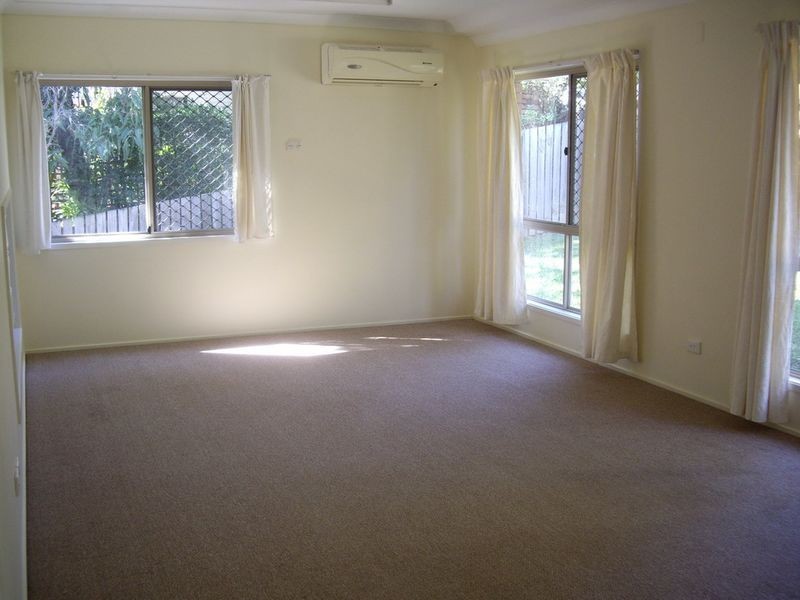 93 Donnington Street, Carindale QLD 4152