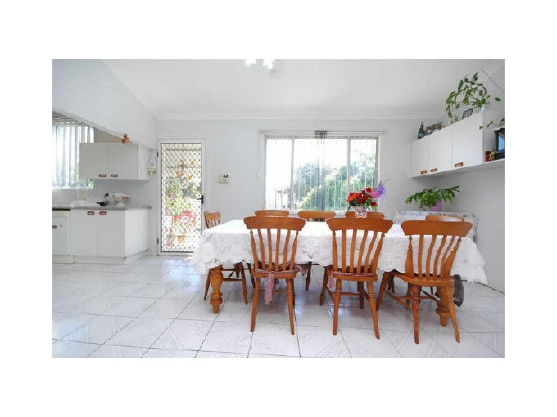 16 Lackey Avenue, Coorparoo QLD 4151