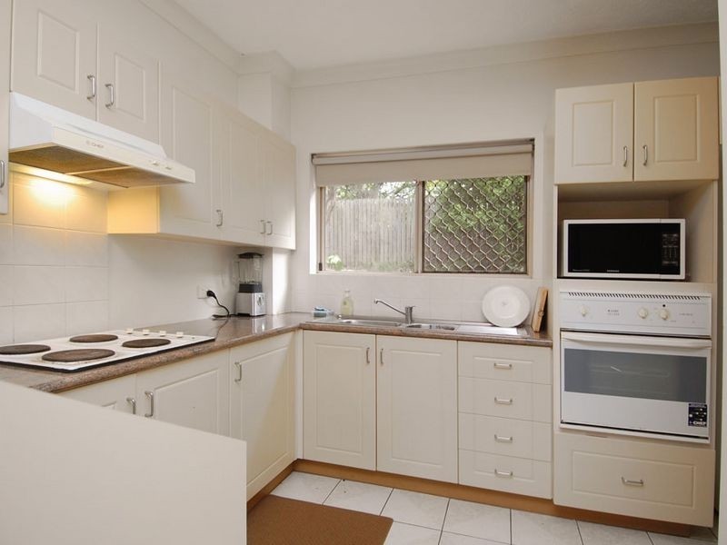 1/59 Wellington Street, Coorparoo QLD 4151