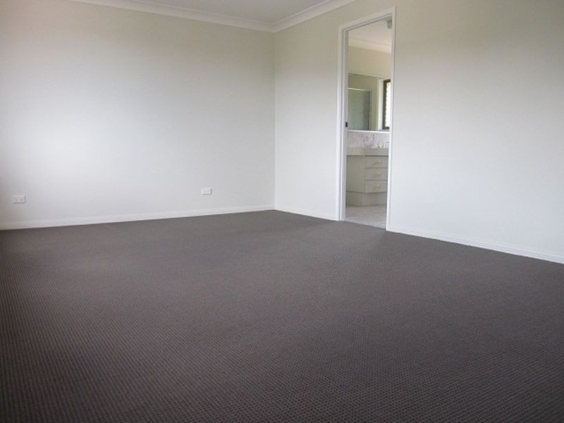 70 Bridgnorth Street, Carindale QLD 4152