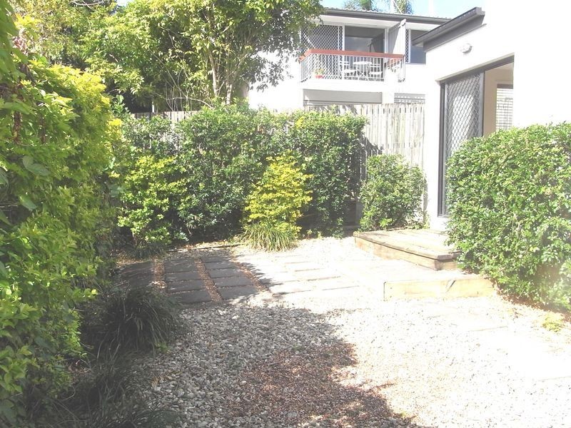 2/69 Erneton Street, Newmarket QLD 4051