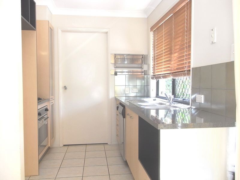 2/69 Erneton Street, Newmarket QLD 4051