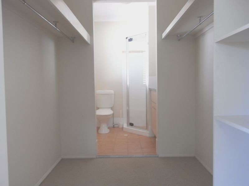 2/69 Erneton Street, Newmarket QLD 4051