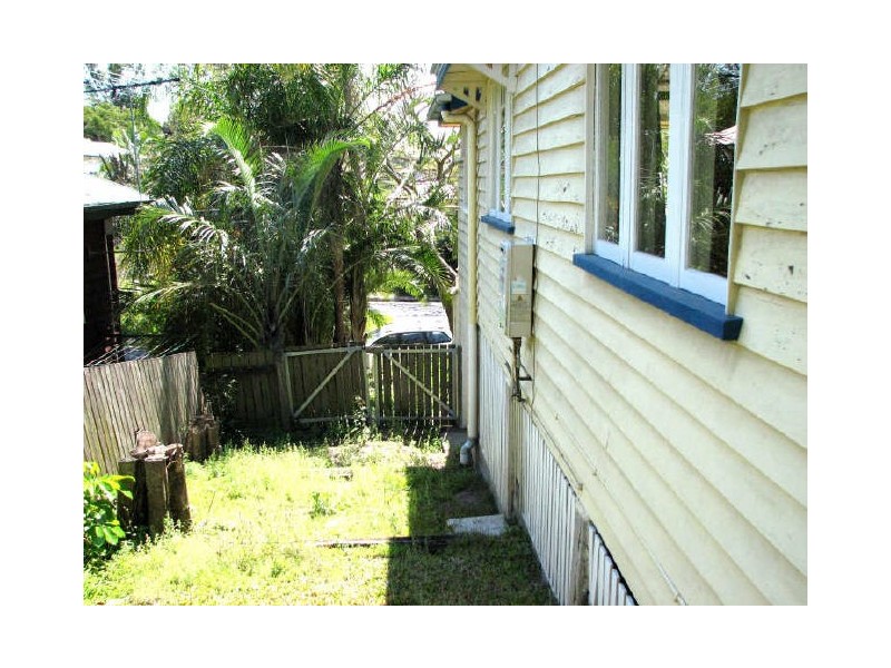 35 Walker Street, Coorparoo QLD 4151