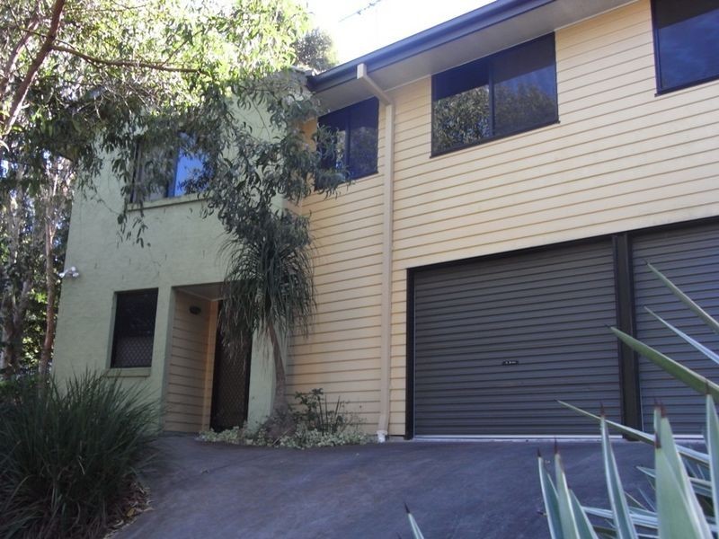 55 Roseglen Street, Greenslopes QLD 4120