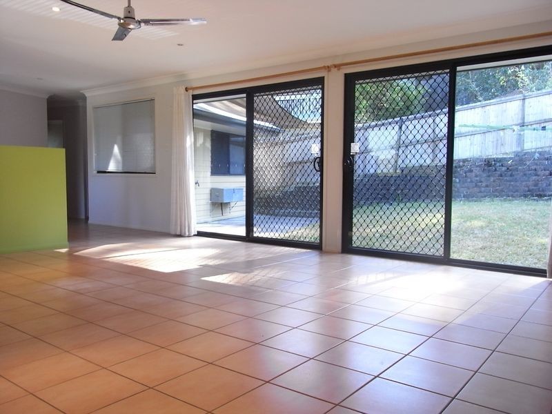55 Roseglen Street, Greenslopes QLD 4120