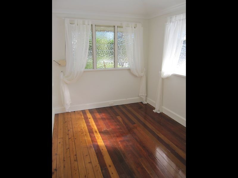 2 Greens Road, Coorparoo QLD 4151