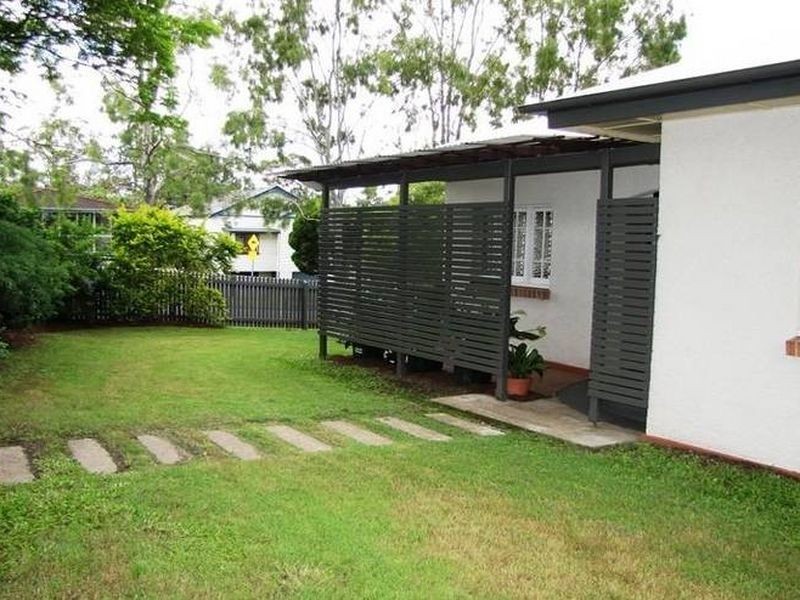 2 Greens Road, Coorparoo QLD 4151