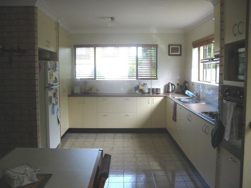 9 Bamburgh Street, Carindale QLD 4152