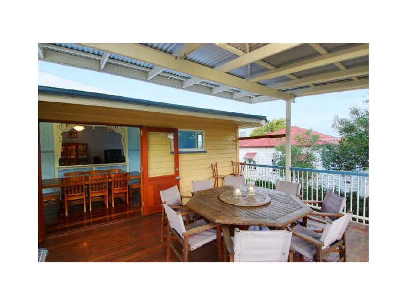 41 St Leonards Street, Coorparoo QLD 4151