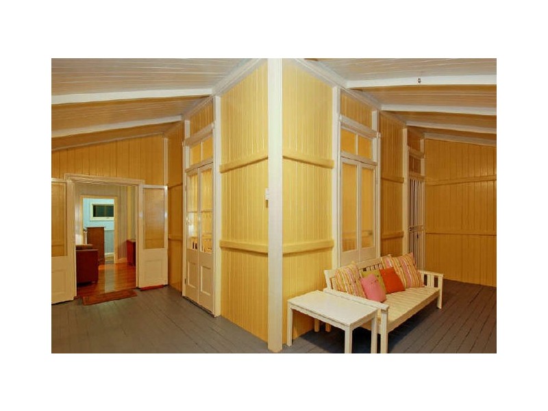 41 St Leonards Street, Coorparoo QLD 4151