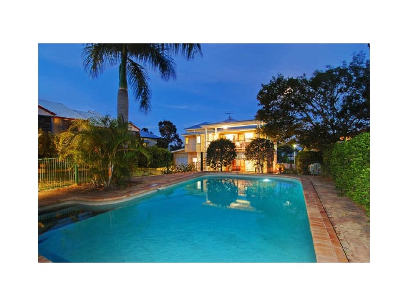 41 St Leonards Street, Coorparoo QLD 4151