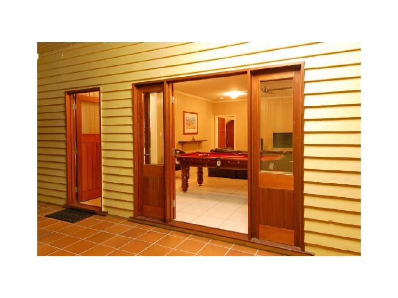 41 St Leonards Street, Coorparoo QLD 4151