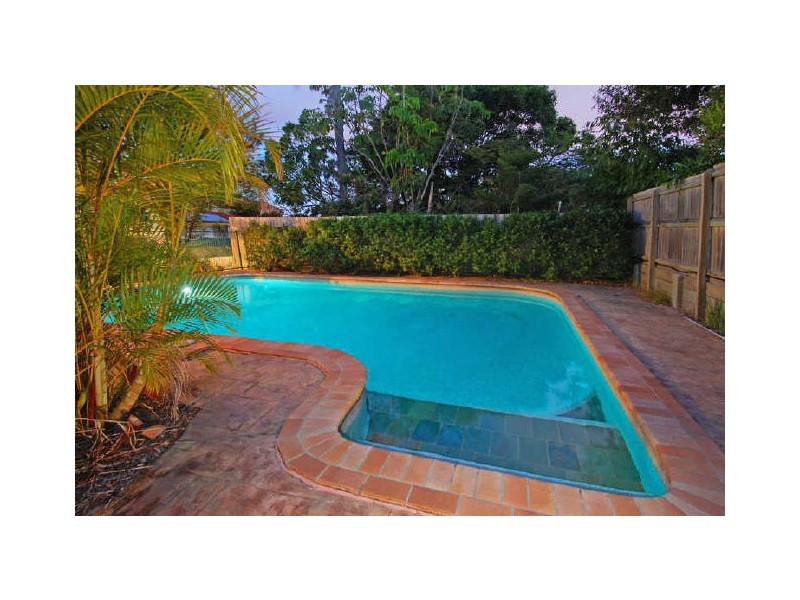 41 St Leonards Street, Coorparoo QLD 4151