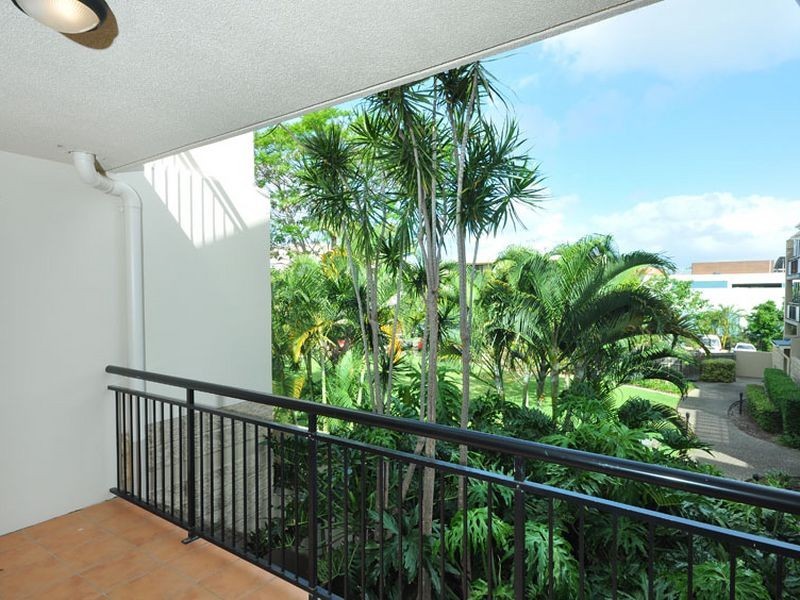 37/55 Harries Road, Coorparoo QLD 4151