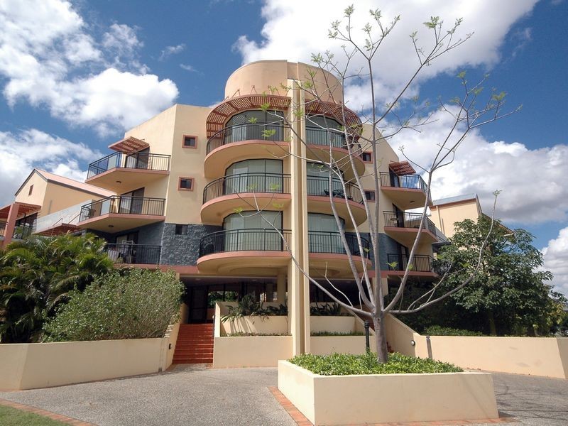 37/55 Harries Road, Coorparoo QLD 4151