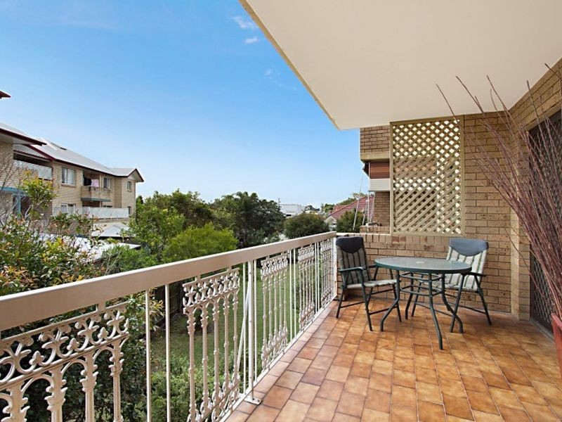 1/10 Mansfield Street, Coorparoo QLD 4151