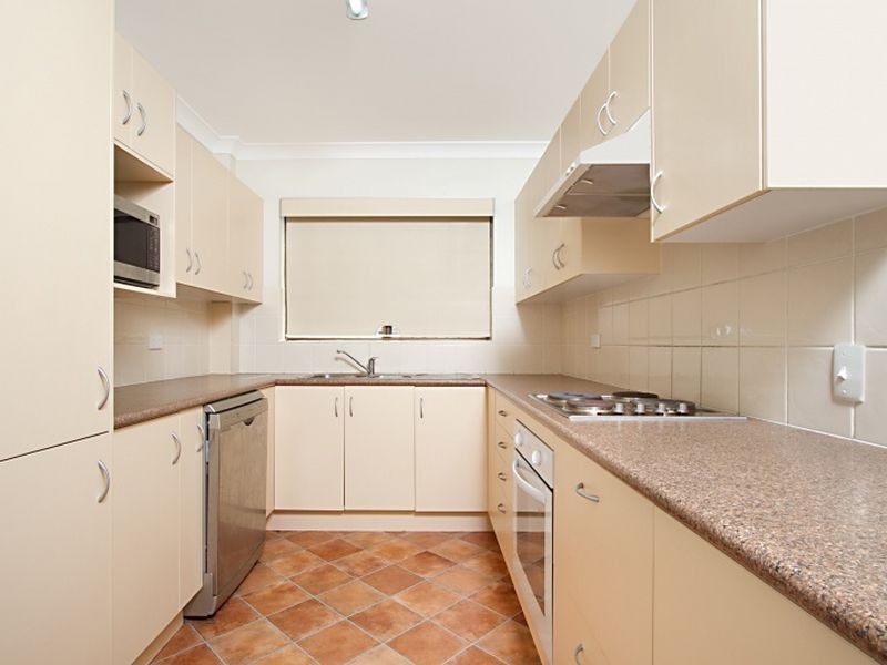 1/10 Mansfield Street, Coorparoo QLD 4151