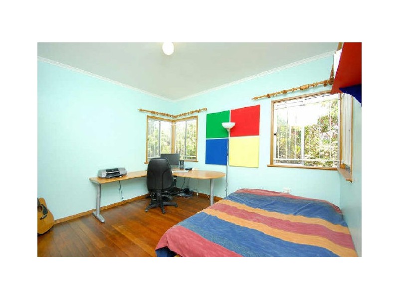 16 Myall Street, Norman Park QLD 4170