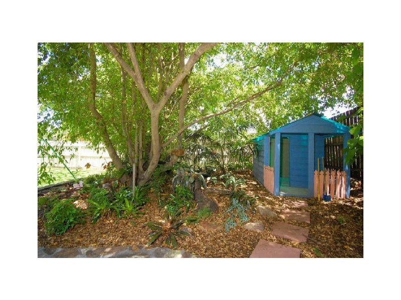 16 Myall Street, Norman Park QLD 4170