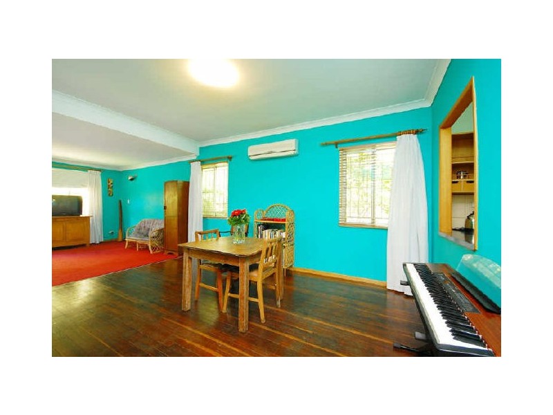 16 Myall Street, Norman Park QLD 4170