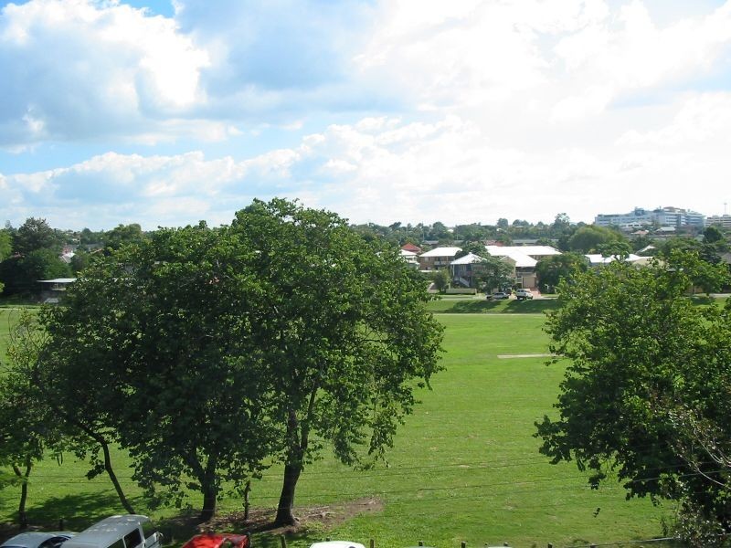 4/16 Ernest Street, Greenslopes QLD 4120