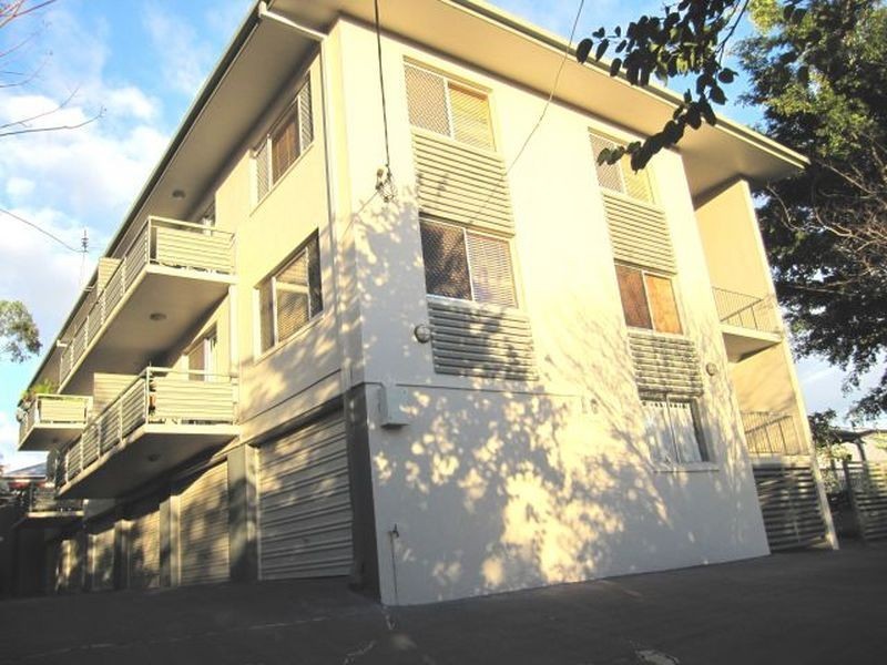 4/16 Ernest Street, Greenslopes QLD 4120