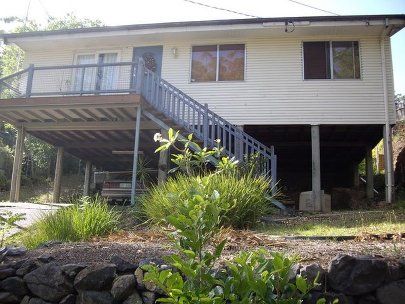 1 Roseglen Street, Greenslopes QLD 4120