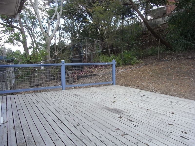 1 Roseglen Street, Greenslopes QLD 4120